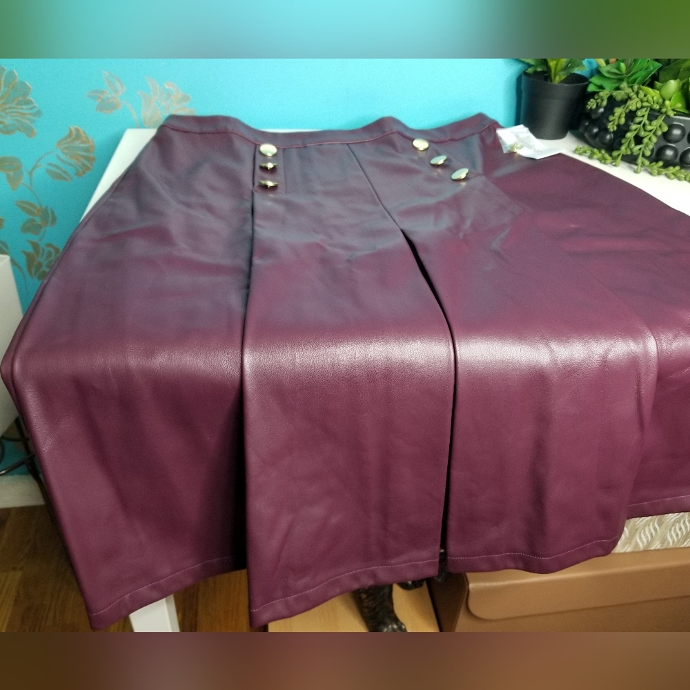 Liz Claiborne Faux Leather Skirt Wine Tasting Burgandy - Picture 6 of 10